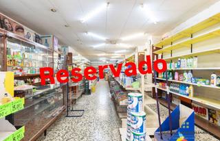 Local commercial dans Llefi