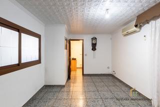 Etagenwohnung in Llefià. Maravilloso piso de 80mt2 con ascensor en buen estado de conserv