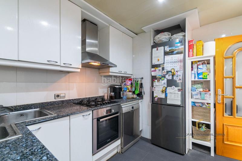 Foto fe3a7a09-0af2-4142-bcfa-f1752b35b698. Flat with heating in Bufalà Badalona