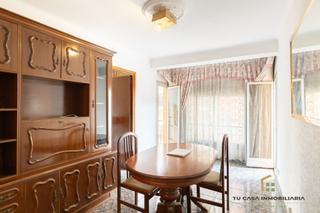 Etagenwohnung in Llefi. Bonito piso con ascensor y 2 balcones