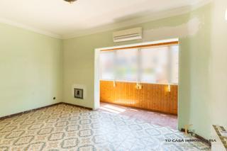 Piso en Llefià. Piso de 75mt2 muy luminoso, con ascensor, balcón y 3 habitacione