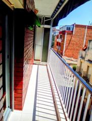 Appartement à Llefià. Bonita vivienda con balcón