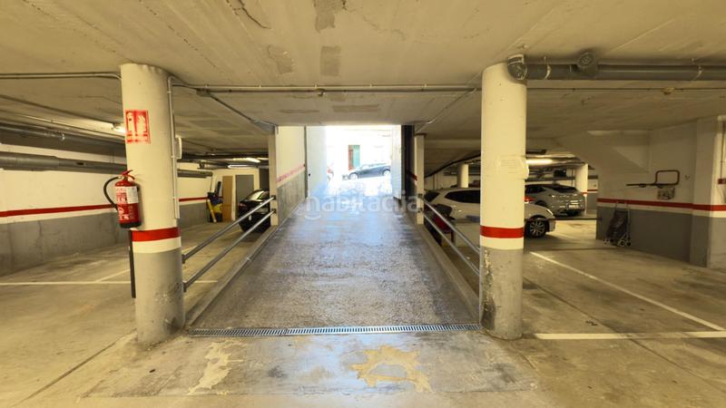 Foto cbee84b5-a604-4f38-9081-8d088858e211. Parking voiture dans Bufalà Badalona