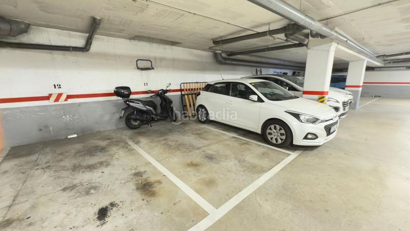 Foto fb13ff5c-0bd2-4c5f-89e0-7fa88a2677d0. Parking voiture dans Bufalà Badalona
