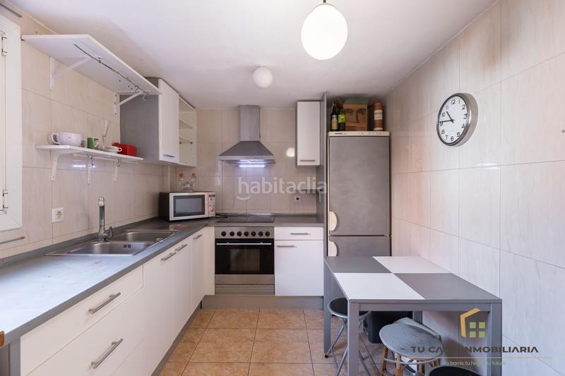 Foto b26649a9-17cc-4ce3-895e-848faaab4f33. Duplex in Morera Badalona