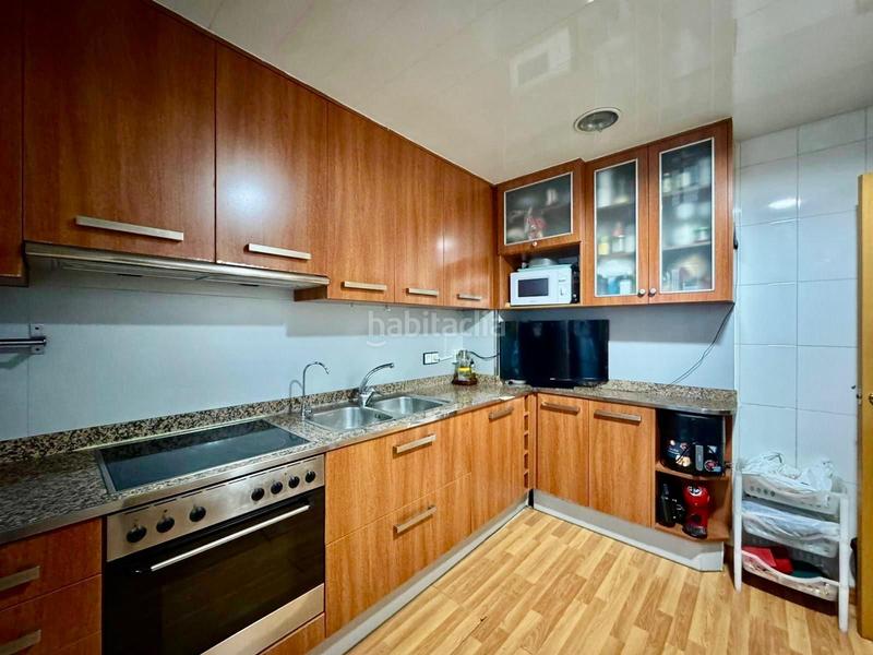 Foto 1d222a36-d407-4d8d-b856-b933f262d450. Etagenwohnung mit heizung in Bufalà Badalona