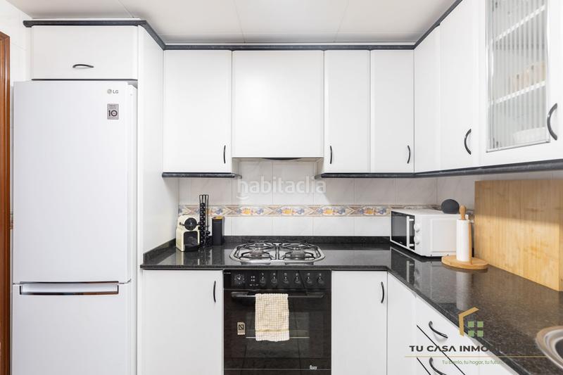 Foto f551f769-f281-4574-8889-5a3418548654. Pis amb calefacció a Llefià Badalona