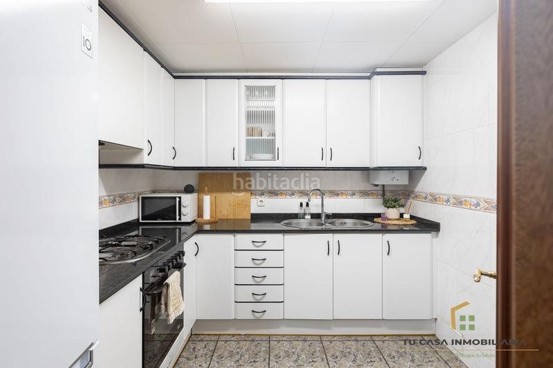 Foto fcba0860-a4d6-4ad4-9bd1-1f1cd45c250d. Pis amb calefacció a Llefià Badalona