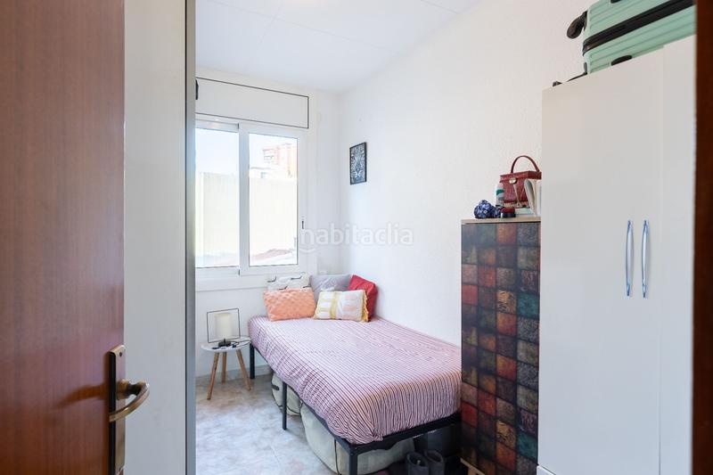 Foto 1c04ac2e-6ffc-45f4-81f1-4417b747a97f. Àtic amb calefacció a Llefià Badalona