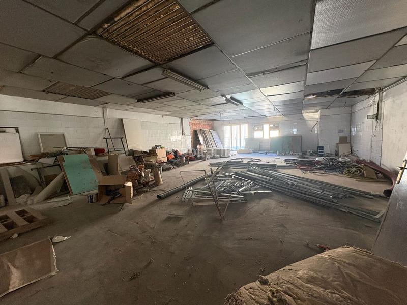 Foto 1c257448-af5e-4f74-b810-7ca4df93e00e. Bâtiment à usage industriel dans Zona Industrial Rubí