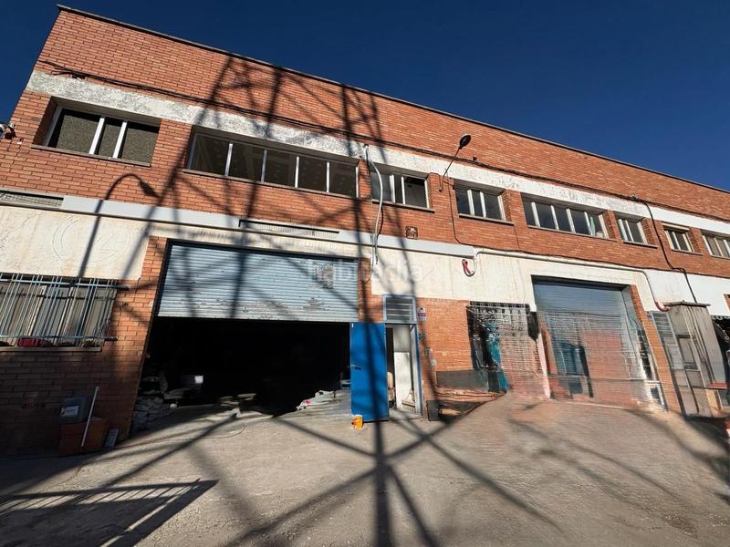 Foto ffd5d9ca-2f35-4ec5-b3b8-04187ea8562c. Bâtiment à usage industriel dans Zona Industrial Rubí