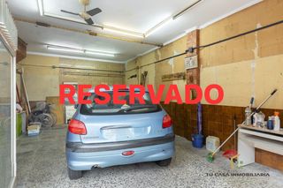 Local Comercial a El Raval. Local en venta en passatge pirineus