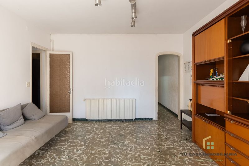 Foto 1b36d298-aa42-4522-8f23-547c7e411379. Casa amb calefacció a Bufalà Badalona