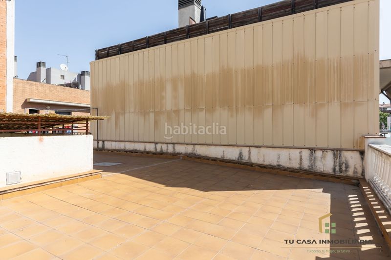 Foto 80ac0505-58b4-4492-aa2f-9bf8ab0f2ba9. Casa amb calefacció a Bufalà Badalona