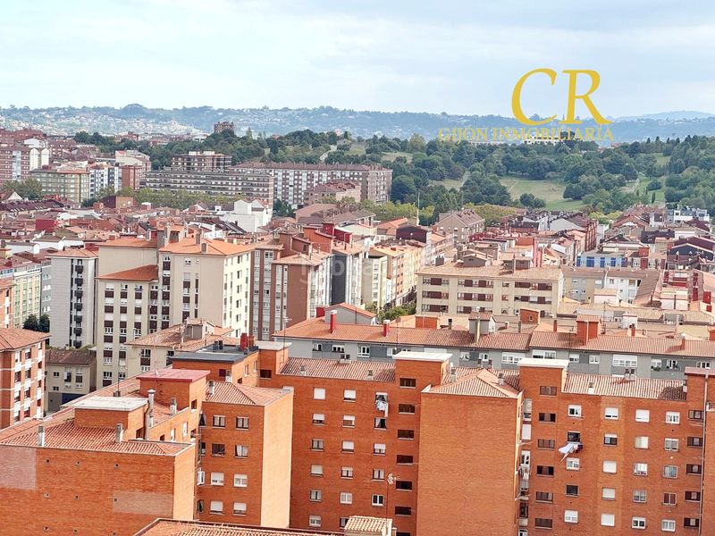 Foto ab99112e-57ca-4bd5-b06e-1d8917e9cf0d. Piso en Pumarín Gijón