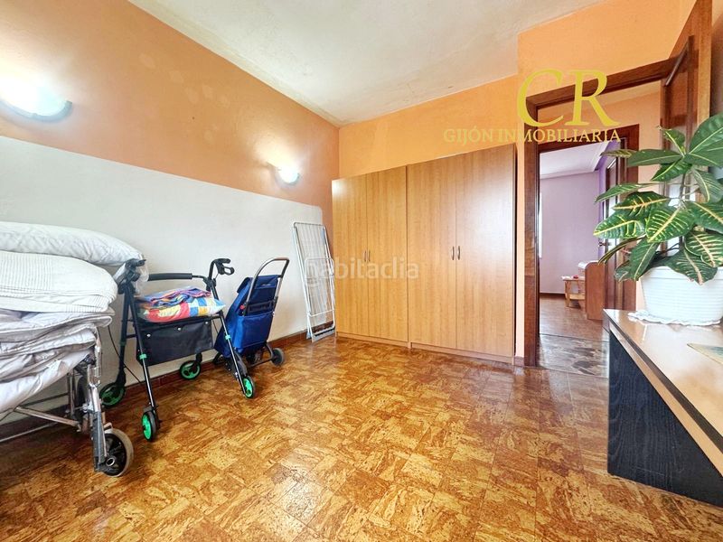 Foto b2838647-b233-4738-beb6-6beb9e9713ff. Piso en Pumarín Gijón