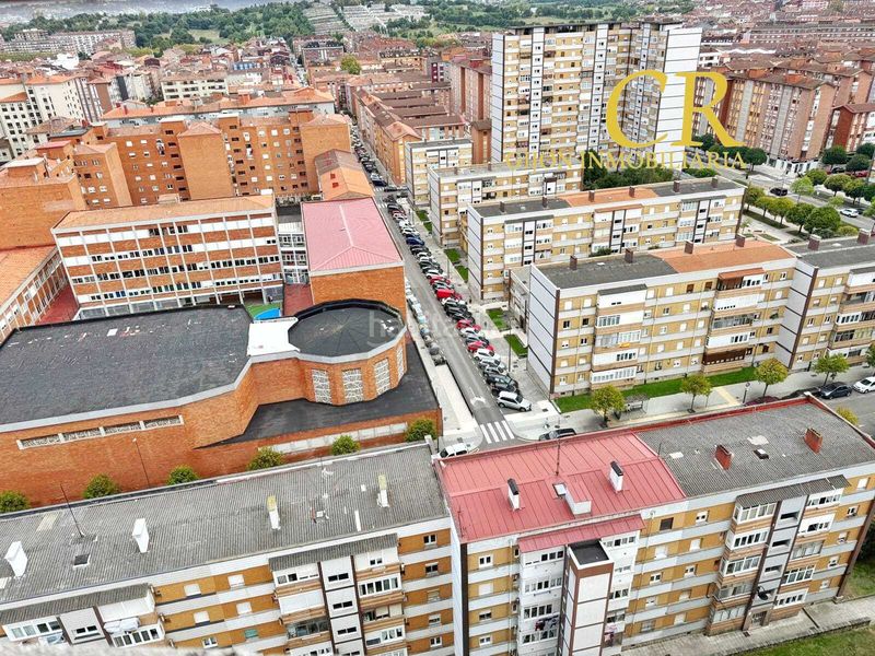 Foto df09c5bd-ac2d-46fa-9624-c5789e62c2c7. Piso en Pumarín Gijón