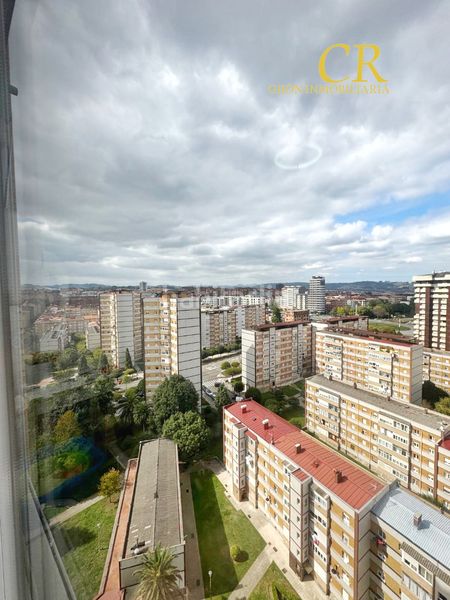 Foto f9a7b8d3-86d7-449e-89f1-765a41b060eb. Piso en Pumarín Gijón