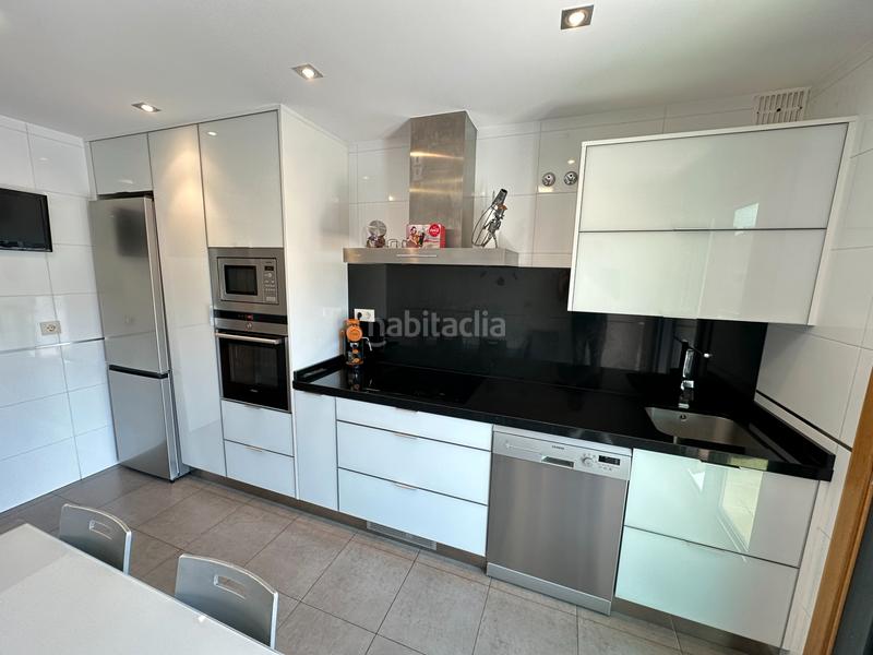 Foto d6e77eae-bd4c-4eb8-af12-0ab71b339f6a. Piso ? oportunidad única en el corazón de la ciudad ? en Ourense