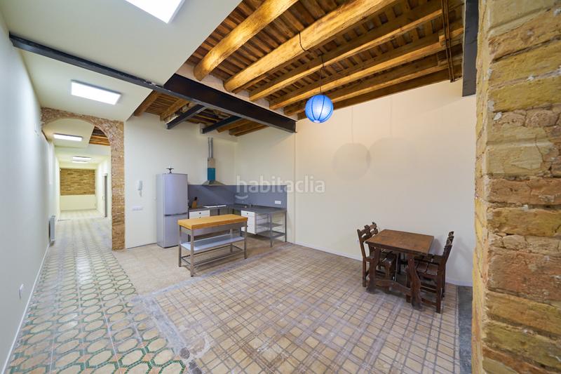 Foto 1148541d-e84b-4108-ad74-179a9a6ea7f4. Location rez-de-chaussée avec cheminée chauffage dans Vic