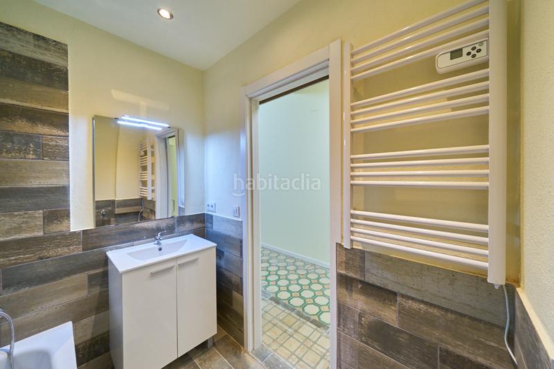 Foto 0316e27a-de8a-4376-87e9-59425161f89a. Rent ground floor with fireplace heating in Centre Vic