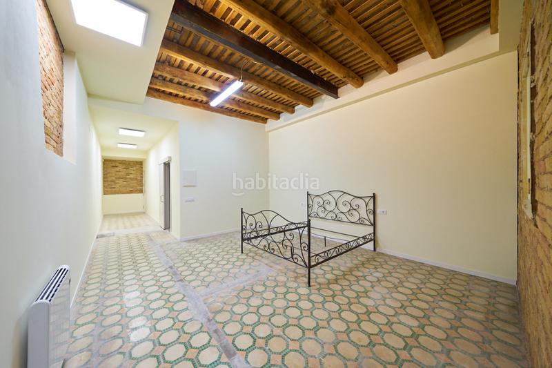 Foto 33ea21cc-418f-4b1c-88e9-ed1ae21baaf2. Rent ground floor with fireplace heating in Centre Vic