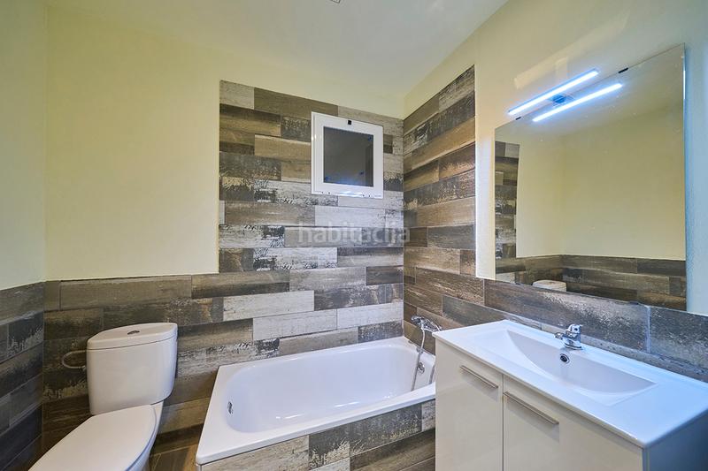 Foto 4a049b23-480a-470b-a0b6-8faf8475ffe7. Rent ground floor with fireplace heating in Centre Vic