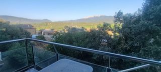 Appartamento in Pont de Bar (El). Espectacular pis amb jardí i vistes al cadí