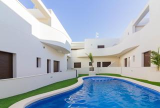 Casa  Calle de diciembre. Bungalow planta baja a estrenar en la murada.