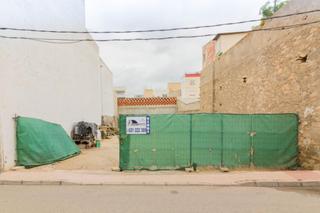 Terreny residencial  Calle del sagrado corazón-san bartolomé. Amplio terreno urbano en san bartolomé orihuela.