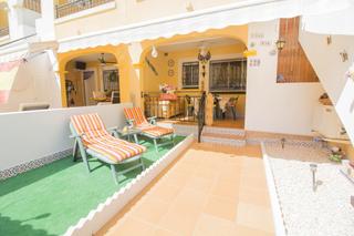 Location Maison à La Florida. Bungalow en planta baja en alquiler, solo hasta junio.