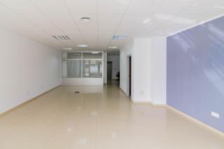 Location Local commercial  Avenida de la libertad 68. Local comercial en alquiler.