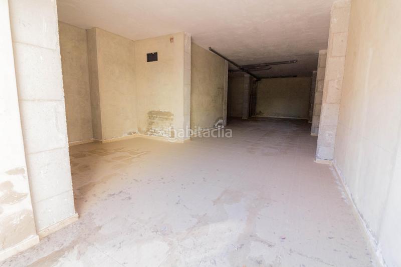 Foto 81944b19-f26f-45e1-855e-a281a6708985. Location local commercial dans Callosa de Segura