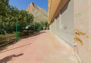 Business premise in Calle Manuel Santa Cruz Artiaga