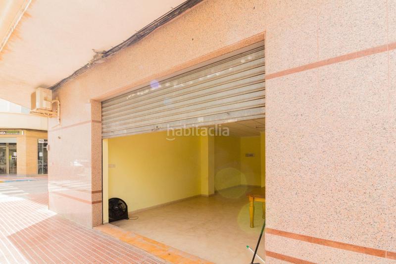 Foto 1520bbf6-da88-44e3-82c5-e687e34d5531. Location local commercial dans carrer santa rita dans Callosa de Segura