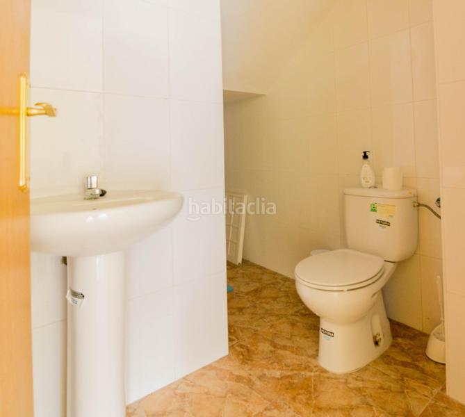 Foto 5284b3fb-c663-41bd-8752-057588a77d04. Location local commercial dans carrer santa rita dans Callosa de Segura