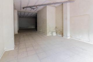 Local Comercial  Juan pablo ii. Local comercial con 200m2 en callosa de segura.