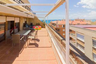 Àtic  Purisima de la. Incéible ático con terraza de  más de 40m2 en torrevieja zona av
