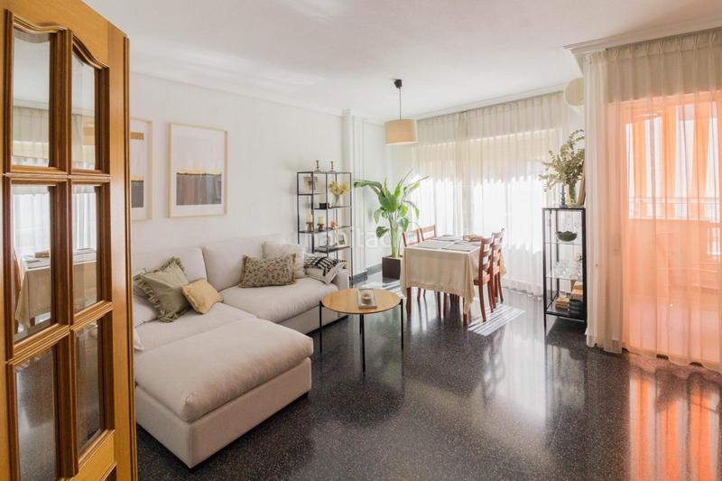 Foto f8e4c562-40e6-4cc0-9dcd-426e03185106. Piso amplio piso 4 dormitorios . en Callosa de Segura