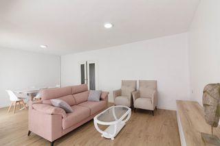 Rent Flat in Orihuela Ciudad. Amplio piso en alquiler recién reformado en orihuela zona juzgad