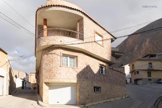 Location Maison  Calle magallanes. Esta maravilla te está esperando a tí!