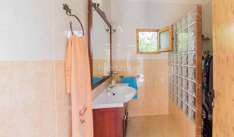 Foto f9507abb-5b71-482e-a50a-98381e1b9a22. Xalet amb piscina a Cox