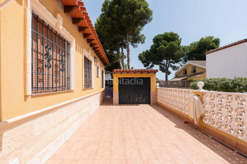 Foto ad9bad0a-f111-476c-a965-2b41c7e4fb69. Chalet  independiente en Punta Prima costa en Orihuela