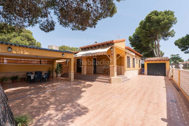 Foto e42414e7-7d73-466e-9c42-24a8263daa45. Chalet  independiente en Punta Prima costa en Orihuela