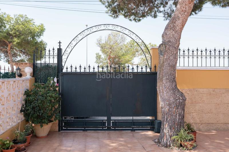 Foto ef01e4e4-8978-4477-9b58-60da8ec4f86e. Chalet  independiente en Punta Prima costa en Orihuela