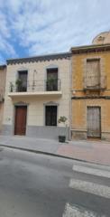 Maison à Callosa de Segura. Amplia casa independiente en callosa de segura zona glorieta.