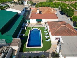 Alquiler Chalet  Lugar matanza. Casa en alquiler con una parcela comunitaria de más de 3.000m2 e