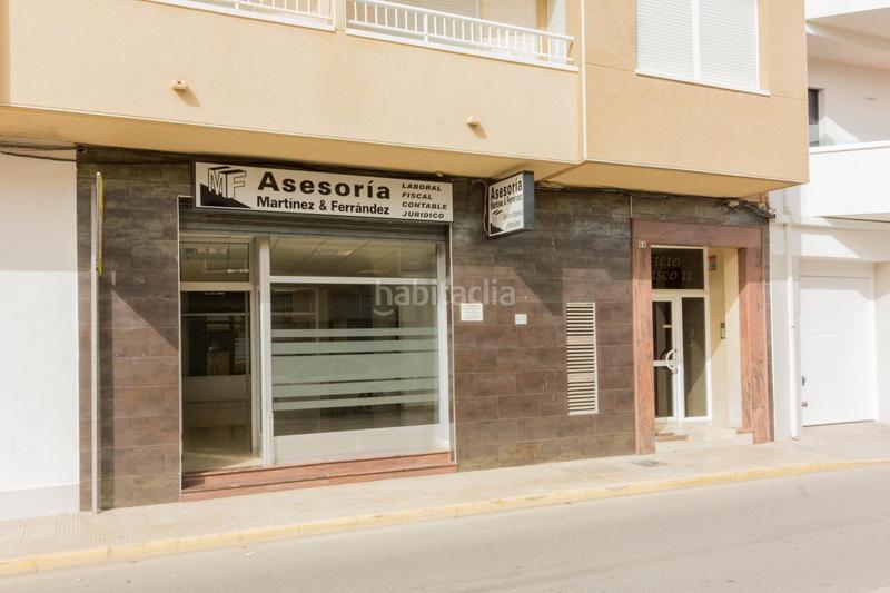 Foto 666701a2-c2dc-40a7-a83a-9cbf0808572c. Local comercial a Redován