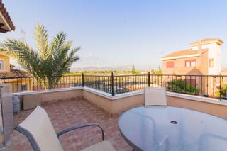 Chalet in Benferri. Chalet independiente en benferri, zona benfis park  oportunidad