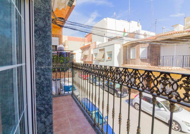 Foto f9c77012-eade-4b48-ba95-3d2a16afd7e4. Casa a Callosa de Segura